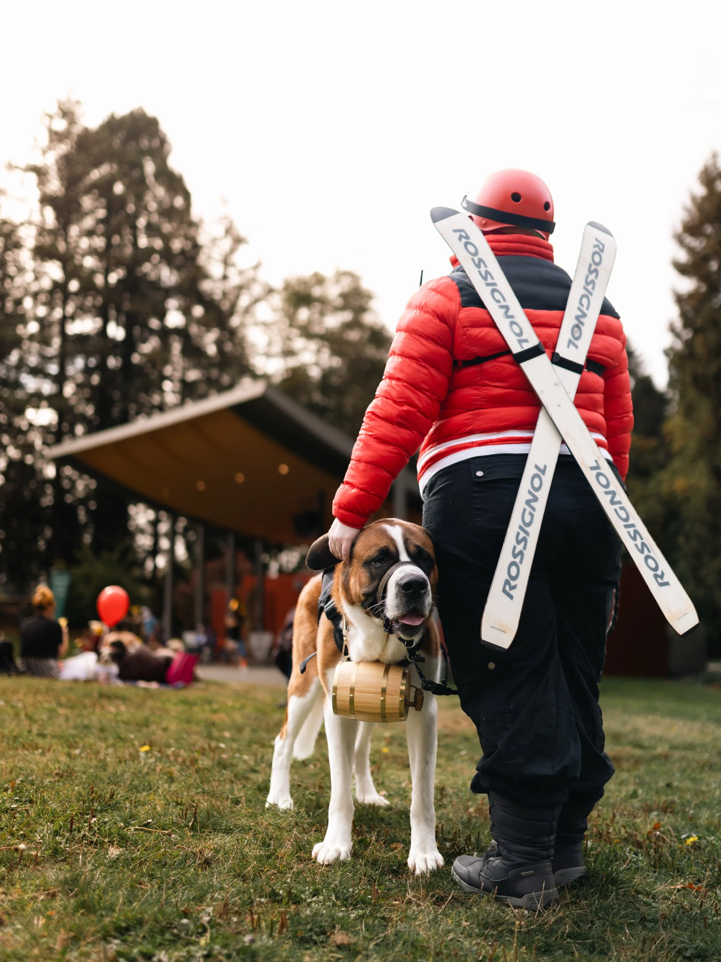 🐕🐶🐾 Halloween Pet Parade

Got the opportunity to shoot at Volunteer Park for their annual Halloween Pet Parade. I met so many community members and pet owners throughout Seattle! #volunteerpark #seattle #halloweenpetparade #volunteerparktrust #sea