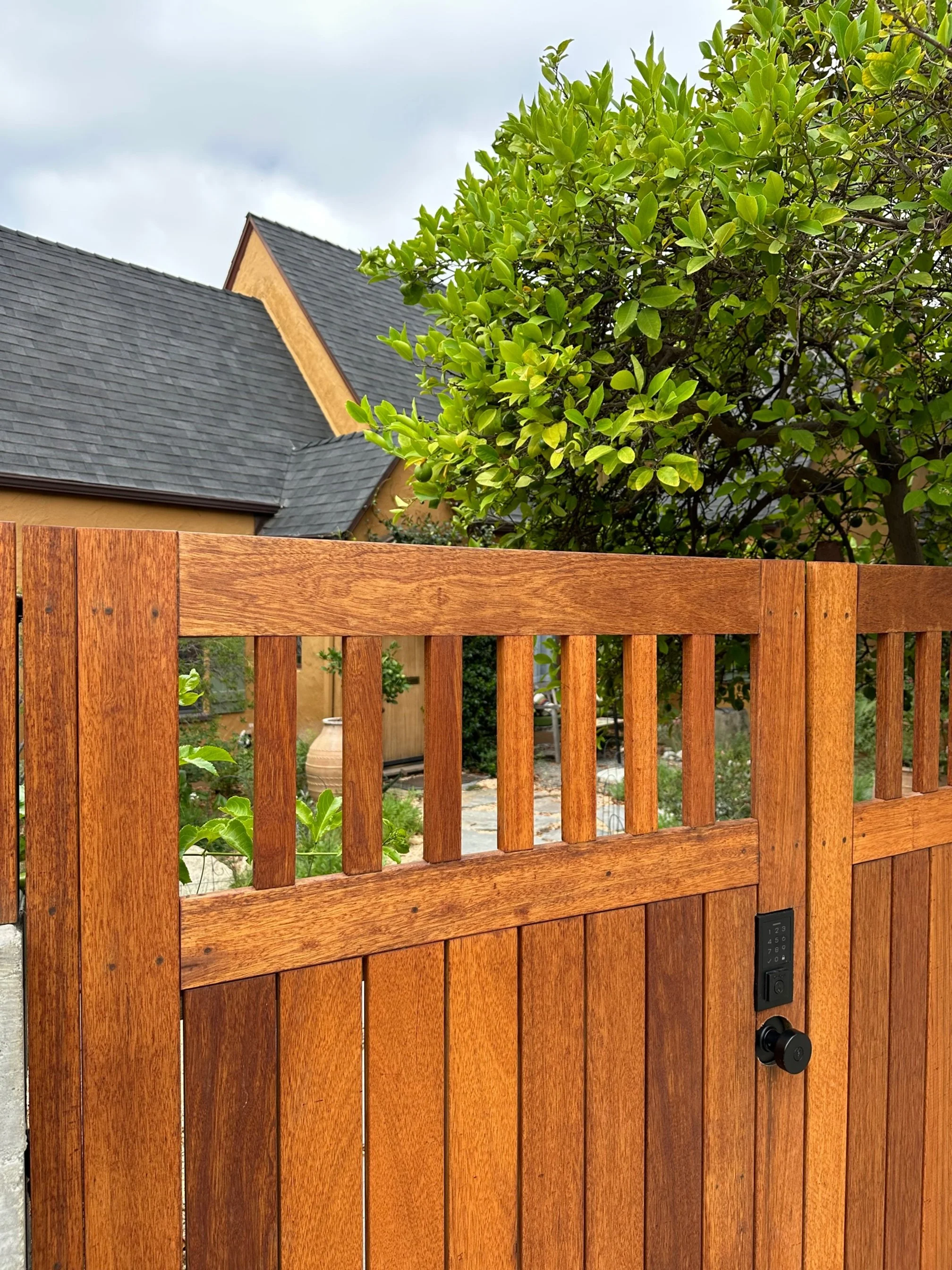  Lakeview Terrace West Residence