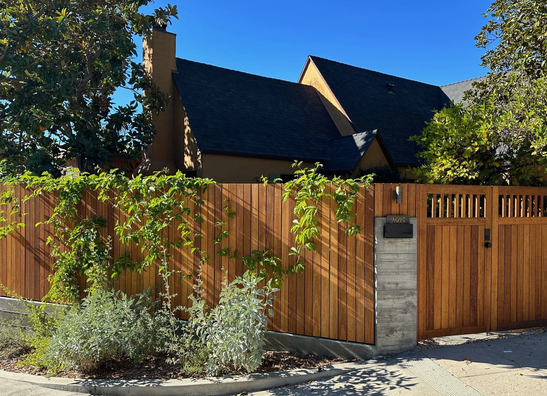 Lakeview Terrace West Residence