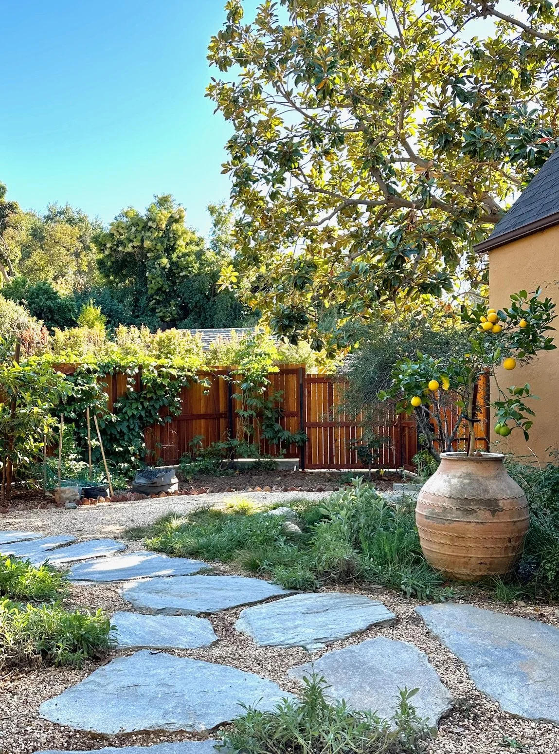 Lakeview Terrace West Residence