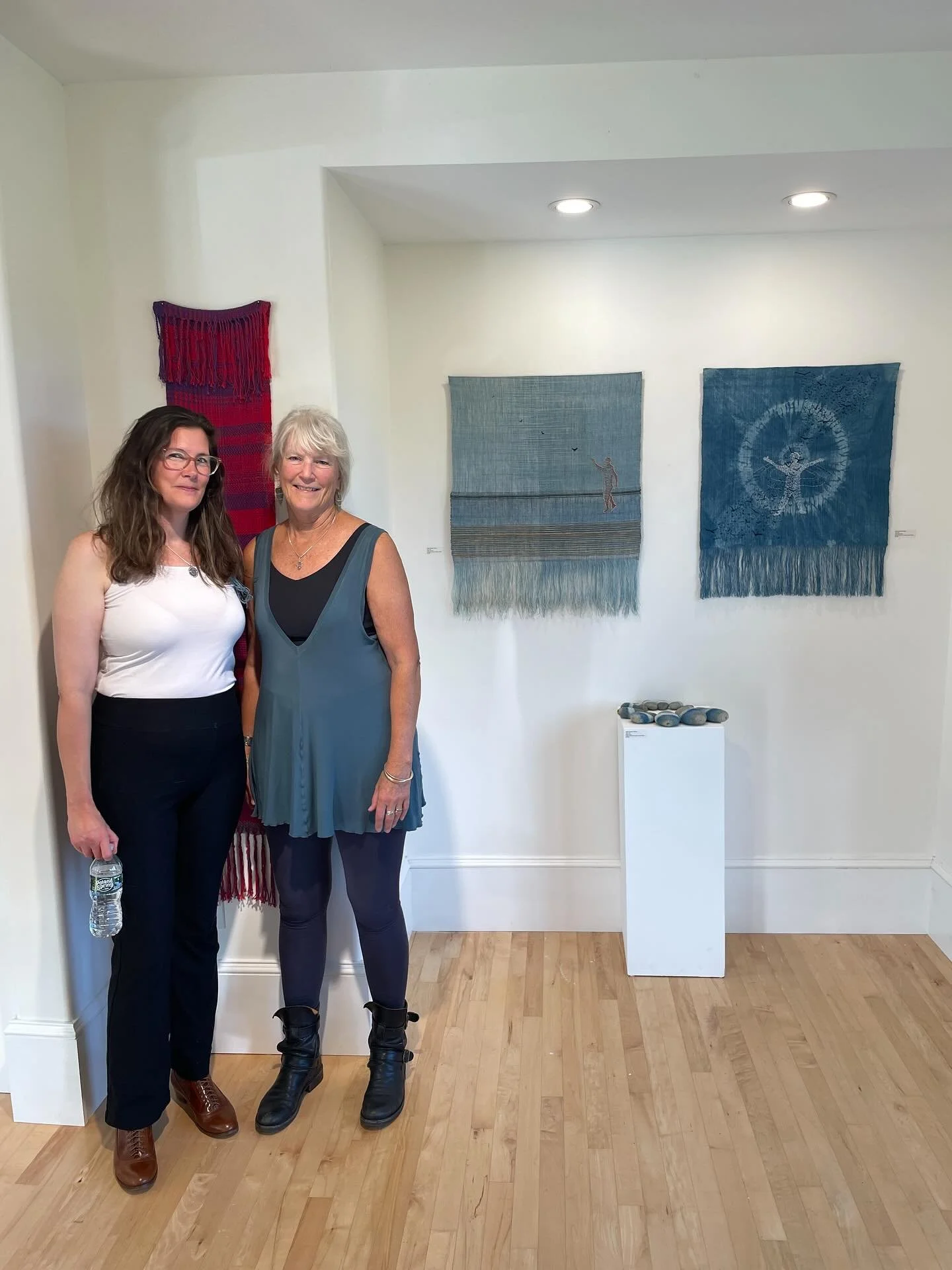 What a night!!
Two spectacular openings!
💛🌟💛🌟💛🌟
The @maine_crafts_association exhibition of the Craft Apprentice Program at Watershed Arts in Edgecomb. Incredible show  with  talented mentors and apprentices. So proud of my apprentice @amanda.p