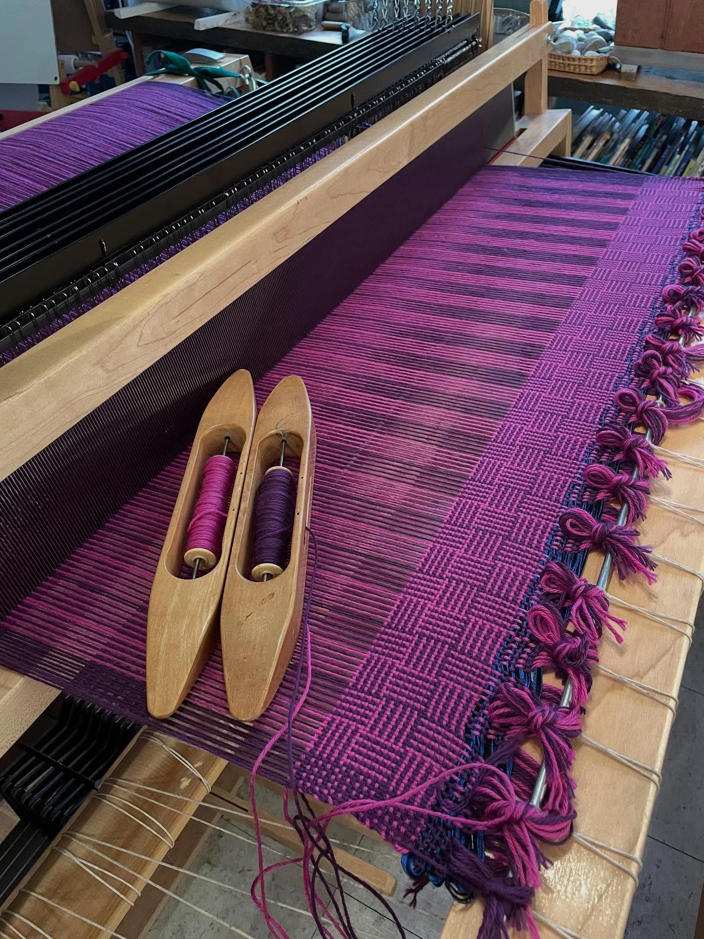 Bright and steady. 
Off my usual path, pulled towards 
Rhythm and steady. 
Bright and joyous. 
And the resilience of wool. 
🩷
A blanket to welcome a new female to the tribe. With Hope🙏🏽🩷🙏🏽Joy
#weavingasmeditation #weavingasmedicine #logcabinwea