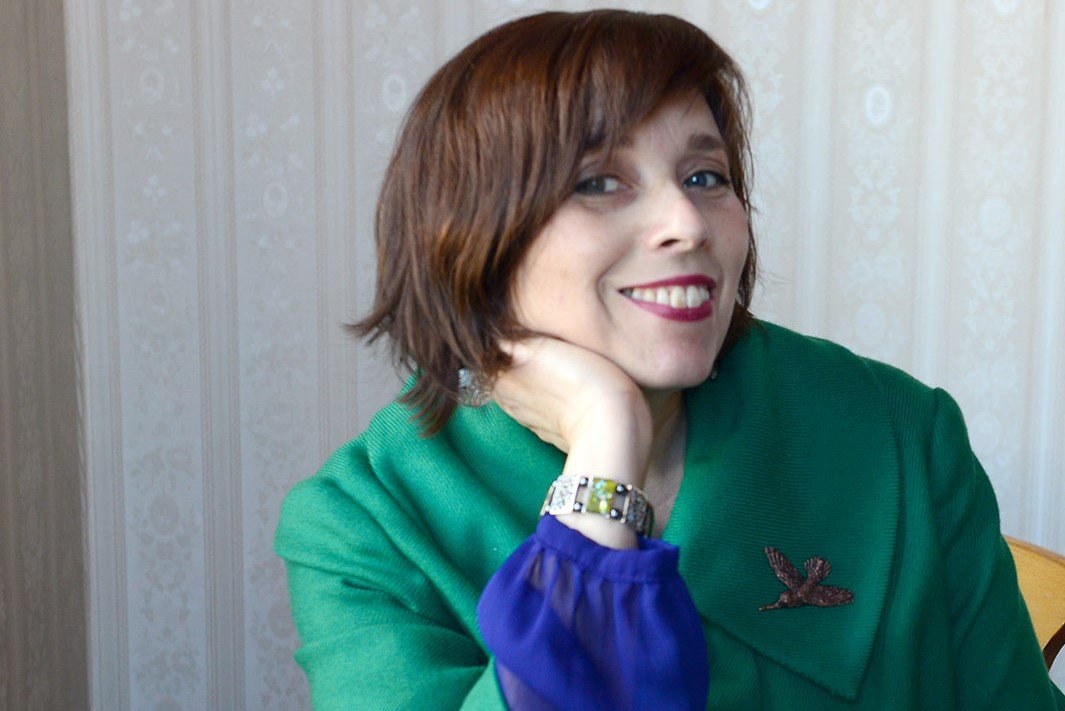 Interview with Noelle Harrison - The Girl Across The Sea