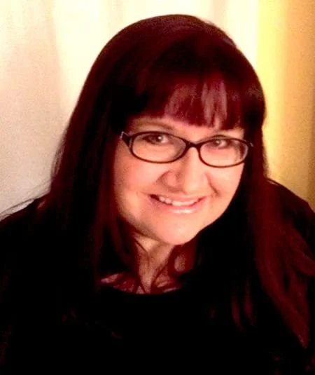 Interview with Suzanne Kelman, author of ‘Garden of Secrets’