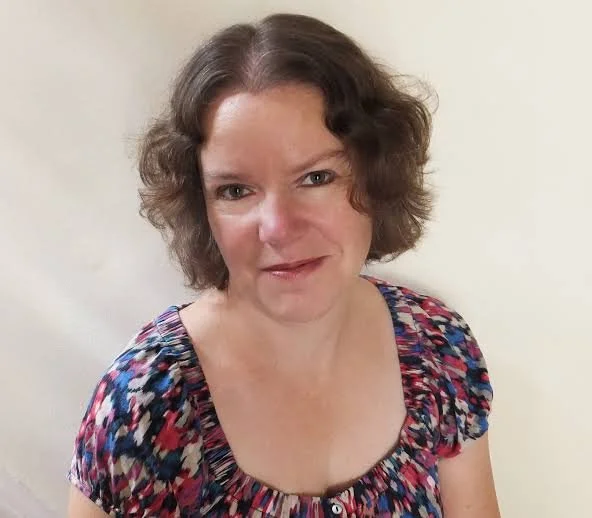 Interview with Kathleen McGurl - Author of 'The Girl With The Emerald Flag'