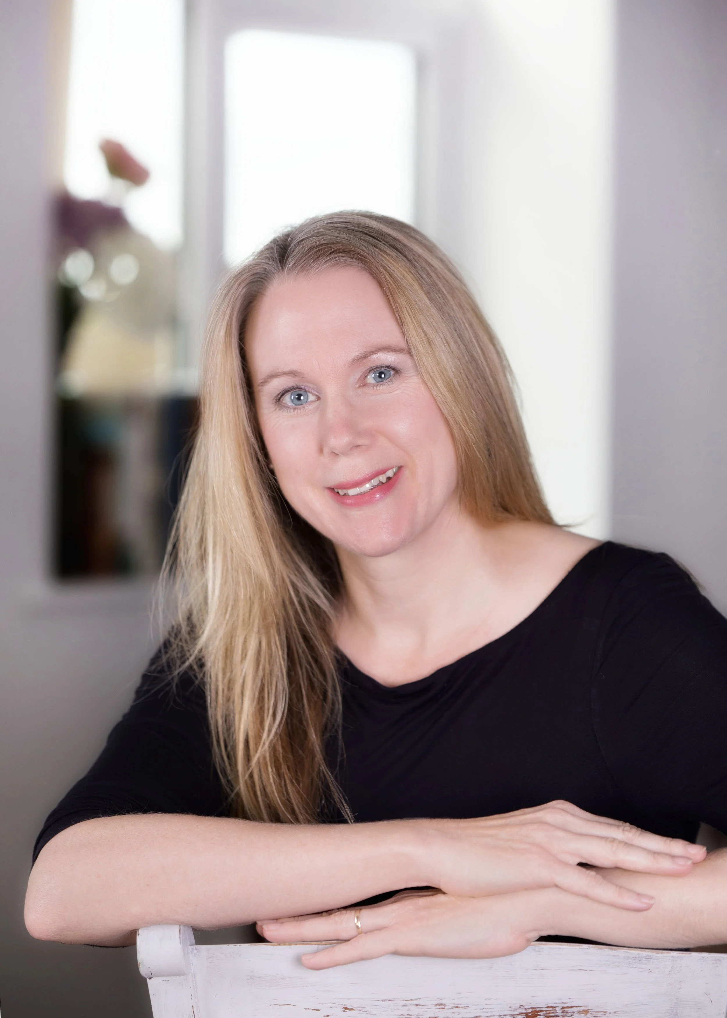 Interview with Fiona Schneider - Author of ‘The Paris Affair’