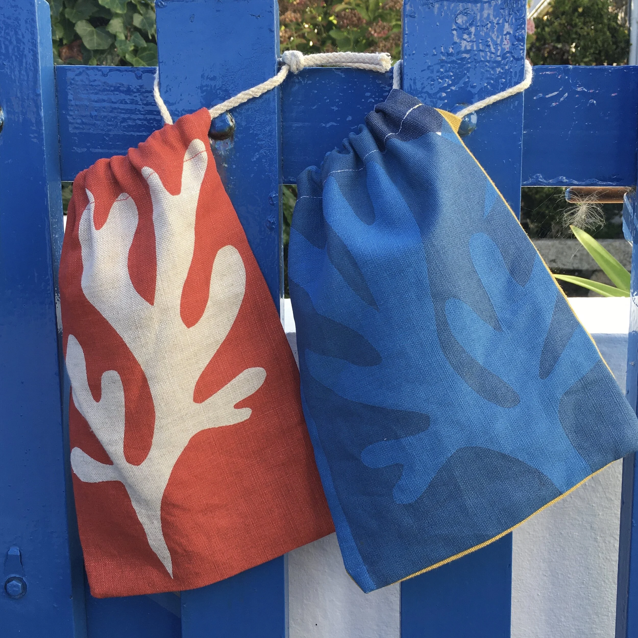 Poches rouge bleue.jpg