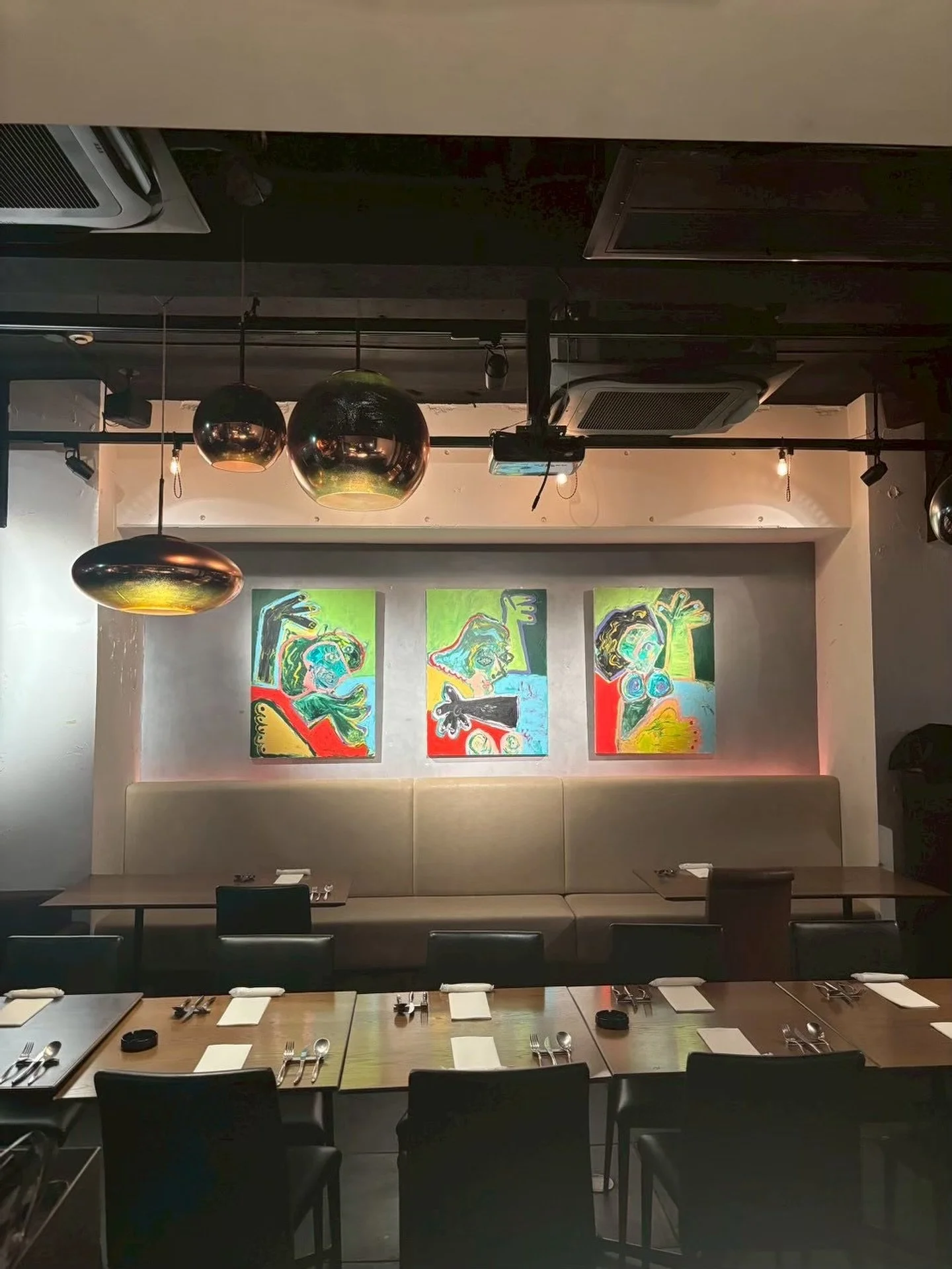 EX-nishiazabu
『EX』エクス

▪︎住所
東京都港区西麻布1-15-1 森口ビル 1Ｆ

▪︎営業時間
月-金・祝前日・祝後日
17:00 - 23:00
L.O料理22:00 ドリンク22:30

土・日・祝日
11:30 - 15:00 L.O14:00
17:00 - 23:00
L.O. 料理22:00 ドリンク22:30

▪︎定休日
不定休

▪︎アクセス
地下鉄千代田線 乃木坂駅5番出口 徒歩6分
地下鉄日比谷線 六本木駅2番出口 徒歩11分　

六本木駅からタクシー