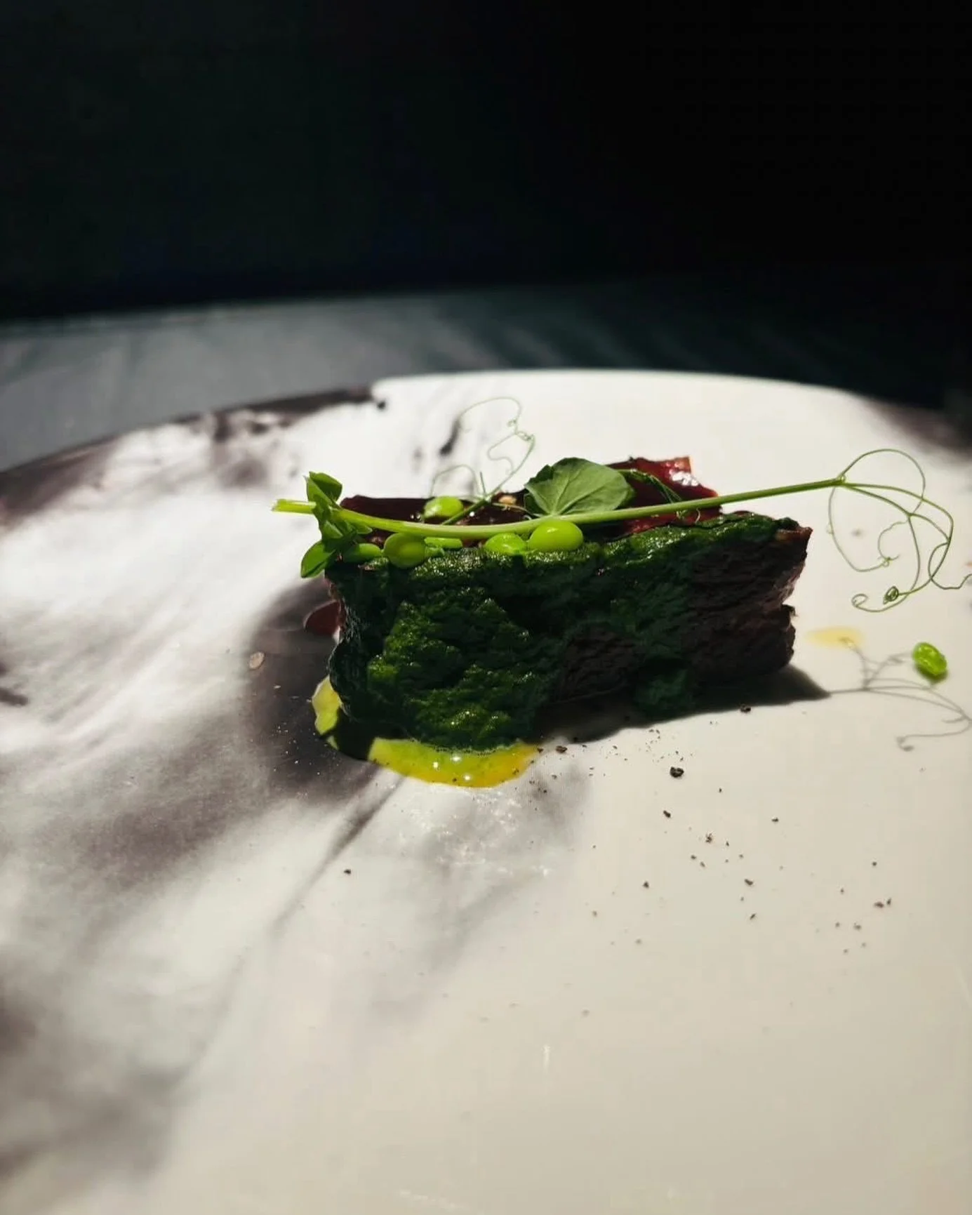 𝑬𝑿 𝑪𝒉𝒓𝒊𝒔𝒕𝒎𝒂𝒔 𝒄𝒐𝒖𝒓𝒔𝒆 2025🎄✨

\クリスマスご予約承ります/

12/24wed・12/25thu
2日間限定コース！

&ldquo;Food &times; Art &times; Music&rdquo; をテーマに、
五感を、刺激するクリスマス限定コースを
ご用意しました。

静かに灯る照明、アートが彩る空間、
深みある音のレイヤー。
素材の本質を引き出す一皿一皿が、
夜をゆっくりと満たしていきます。

ここで過ごす時間そのもの