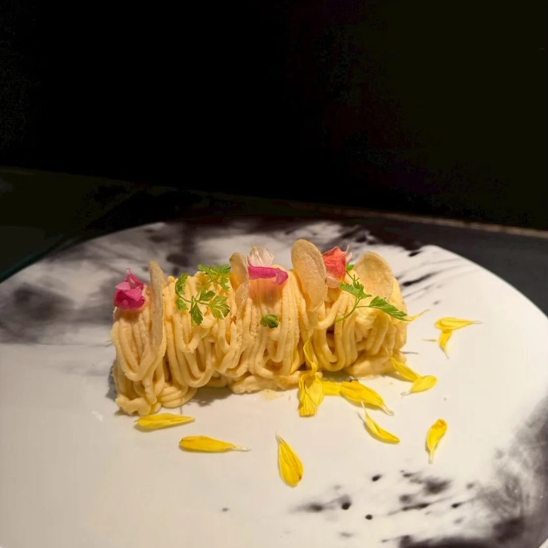 ＿＿

自家製トリュフポテトサラダ

ベーシックなポテトサラダに
トリュフ風味のマッシュポテトを
モンブランに見立てた
二層仕立ての創作ポテトサラダ💛

_________

EX-nishiazabu
『EX』エクス

▪︎住所
東京都港区西麻布1-15-1 森口ビル 1Ｆ

▪︎営業時間
月-金・祝前日・祝後日
17:00 - 23:00
L.O料理22:00 ドリンク22:30

土・日・祝日
11:30 - 15:00 L.O14:00
17:00 - 23:00
L.O. 料理22: