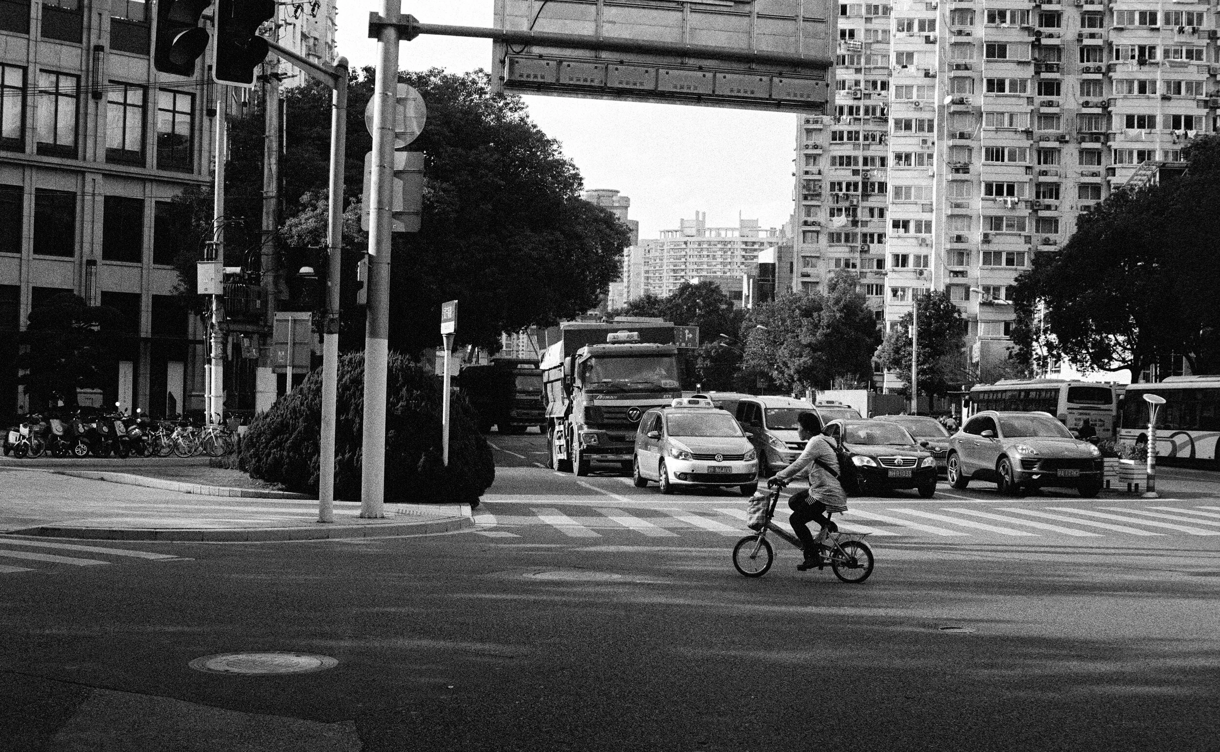 HP5+@3200 developed in EXG1, taken with XD11, 50mm f/1.4