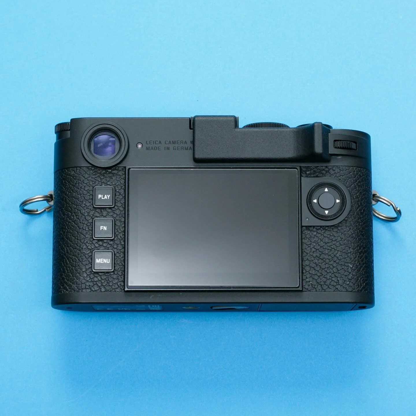 In response to popular demand from the community, we&rsquo;ve taken the Thumb grip developed for our screen covers and made it a stand alone accessory for the 🔴 Leica M10/ M10-P / M11 and M11-P
.
Check out our website for more info
.
#Leicauk #leica