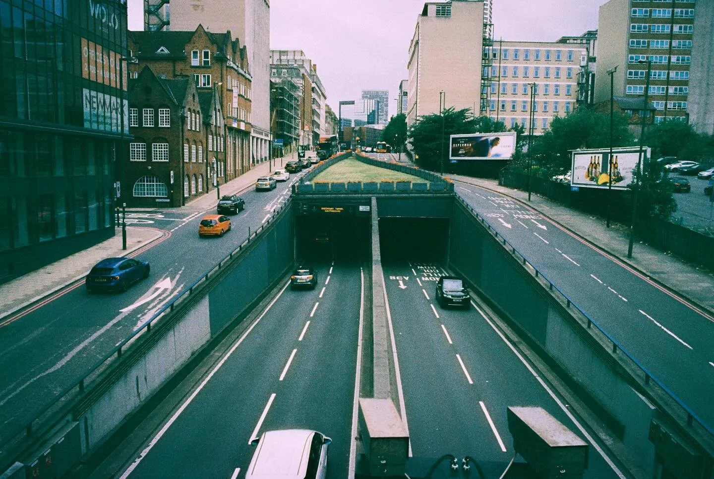 We just finished running a test roll of the new Harman Phoenix II 📸✨ Here&rsquo;s how it turned out&hellip;
. 
.
#pppfilmlab #fujifilm #filmprocessing #keepfilmalive #filmdeveloping #35mmfilm #120film #you #filmisnotdead #bellinifoto #fujifilmfronti