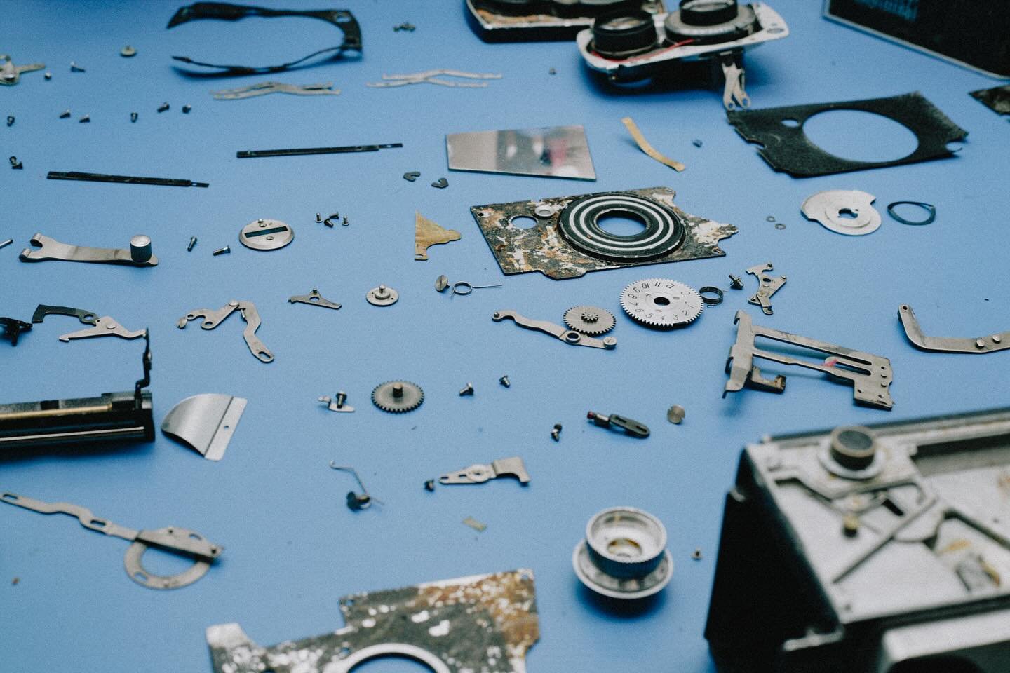 A few repairs from this week&hellip;

- Rolleiflex 3.5
- Hasselblad Xpan 
- Agfa isolette L 

#nikon #yashica  #rollei #leica #mamiya #ppprepairs #pppcamerasleica  #pppcameras #ppprepairsleica #camerarepairs #photooftheday #photography #filmsnotdead 