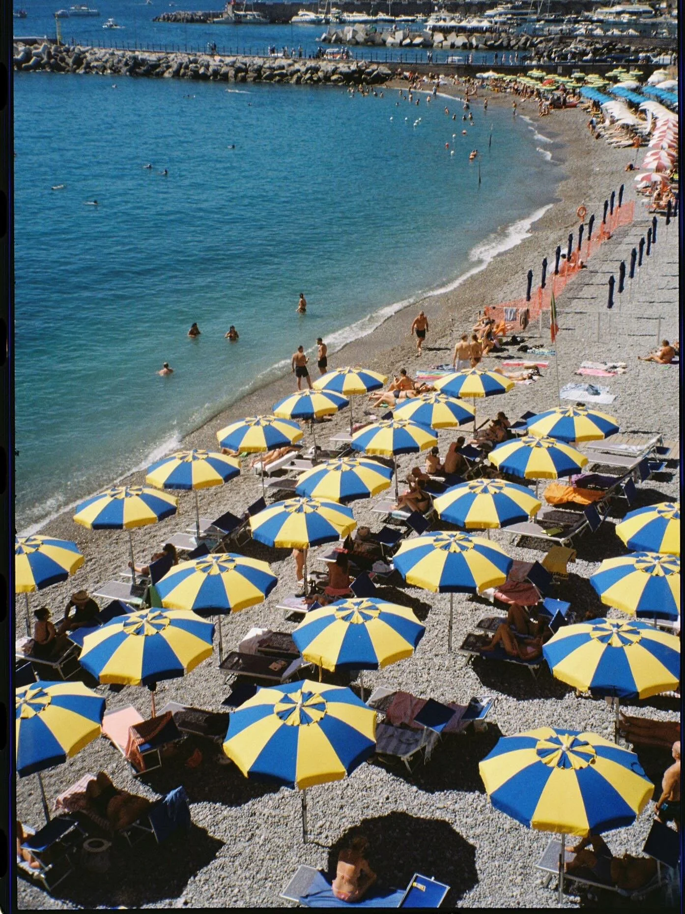 Some lovely shots of a trip to the Amalfi Coast by @bypaulinawalsh 
 
🎞️ Kodak gold 200
📷 Nikon lite touch zoom 130 ED

High res, full frame scans