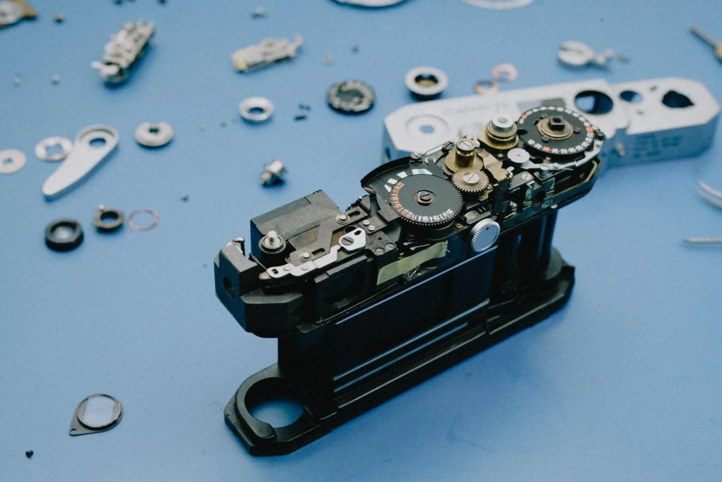 A few repairs from this week&hellip;

- Canon 7s
- Conatx T3
- Canon AE-1
- Canon 7s

#canon #contax  #pppcameras #canonuk