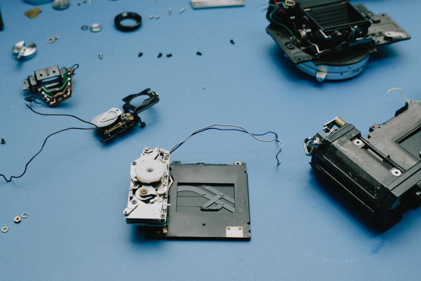 A few repairs from this week&hellip;

- Nikkormat FT3
- Nikon F 
- Nikon 35ti
- Yashica 35 
- Rollei XF 35

#Rollei #nikon  #pppcameras #yashica