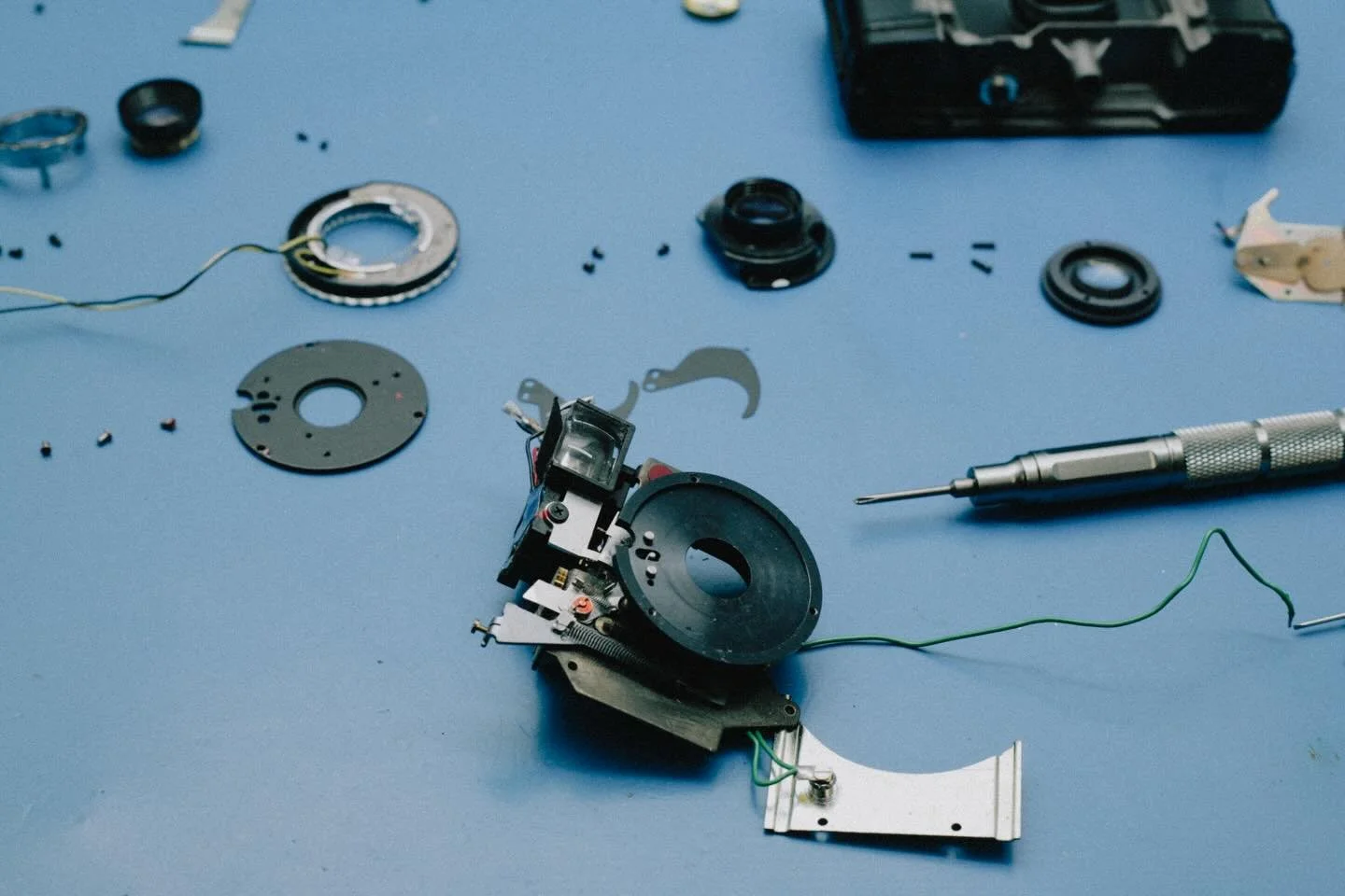 A few things on the workbench this week

#olympustrip35 #contax  #pppcameras #olympus