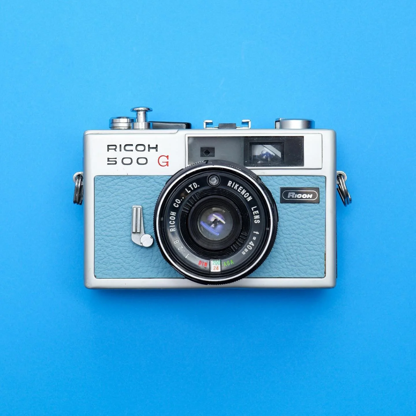 🔥 We&rsquo;re thrilled to announce that we now offer replacement leatherette for the Ricoh 500G
.
Choose from a variety of colors, such as racing green, black, yellow, and many more.
.
Available now&mdash;check the link in our bio!
.
#ricoh #ricoh50