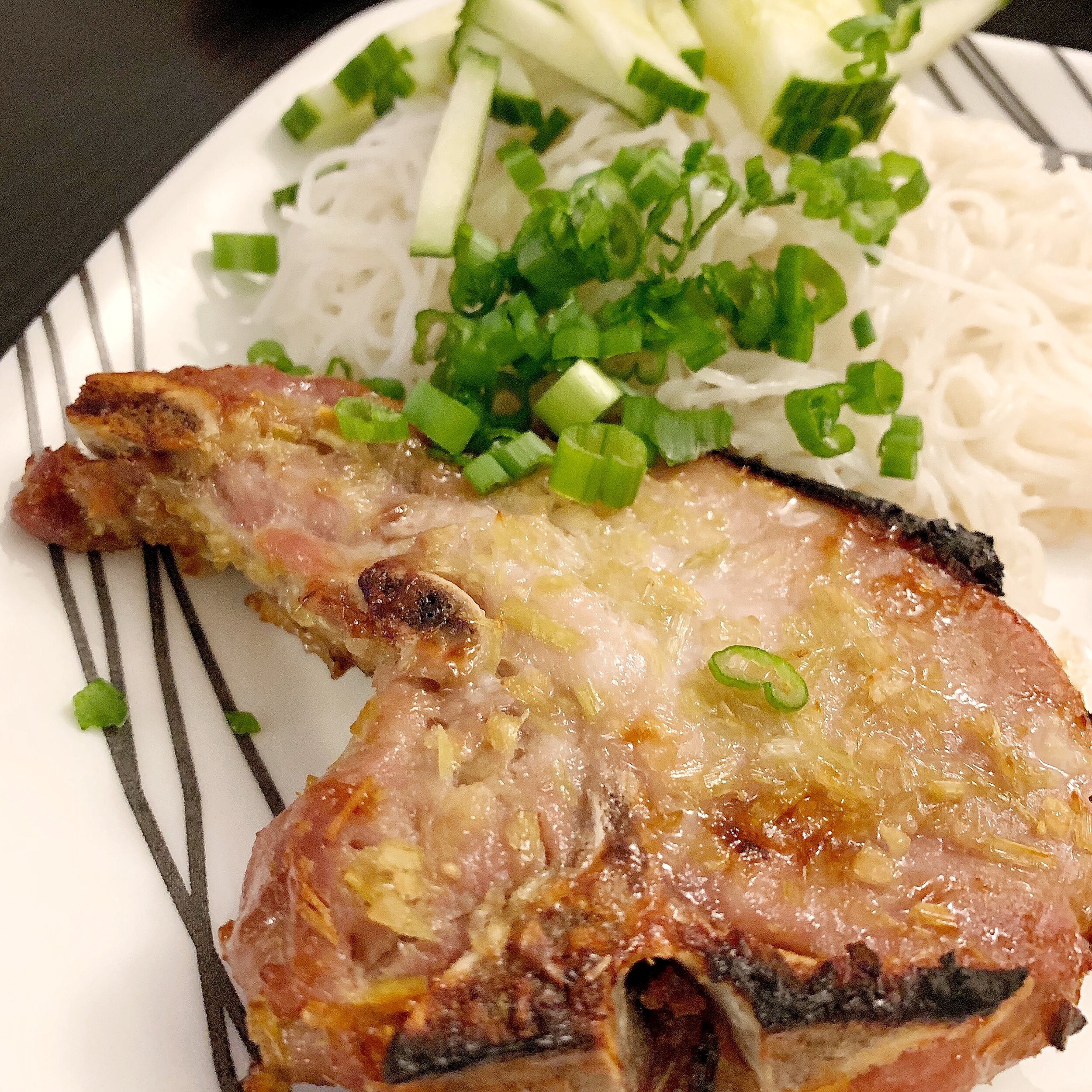 vietnamese_lemongrass_pork_chops_thit_heo_xa.jpeg