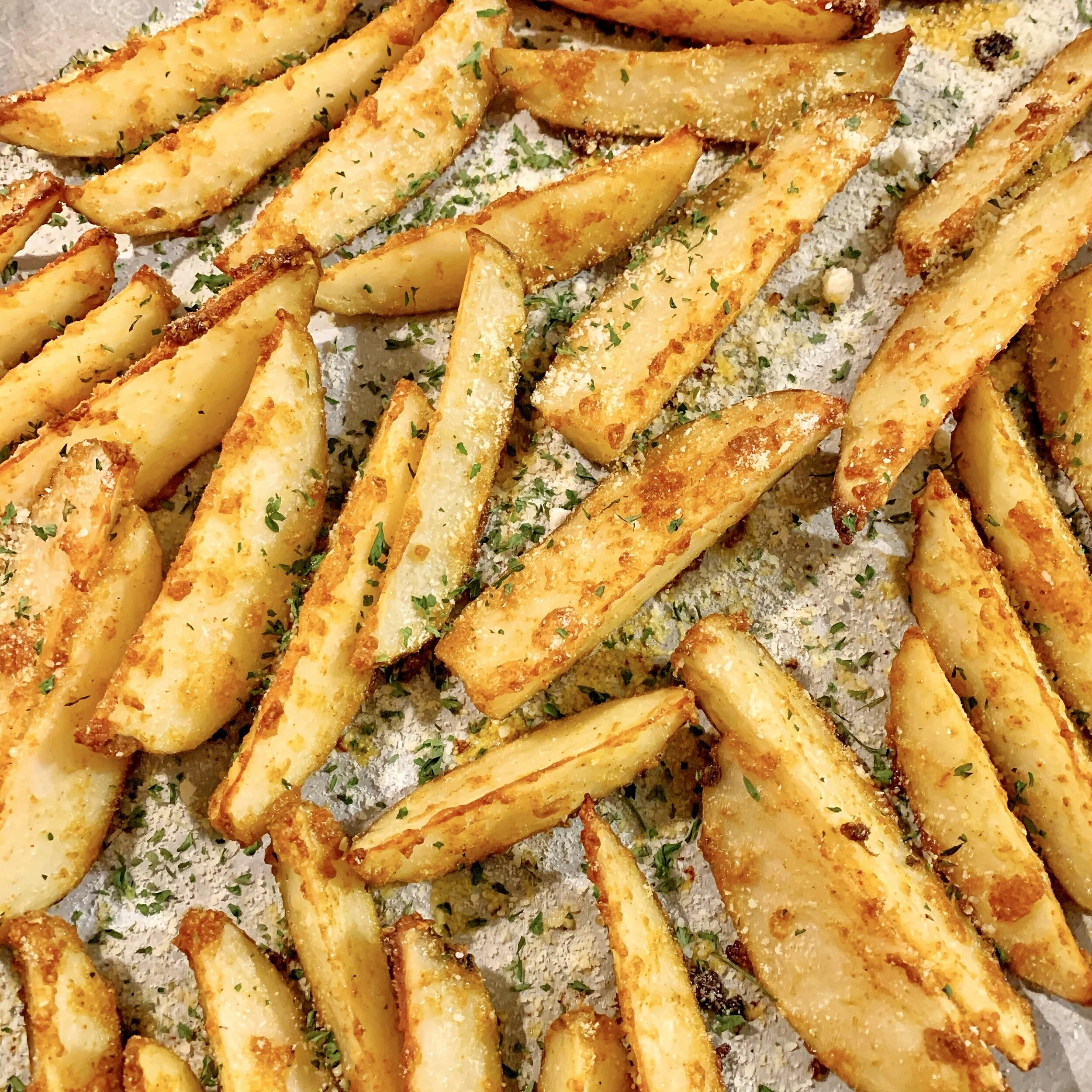 Crispy Baked Garlic Parmesan Potato Wedges