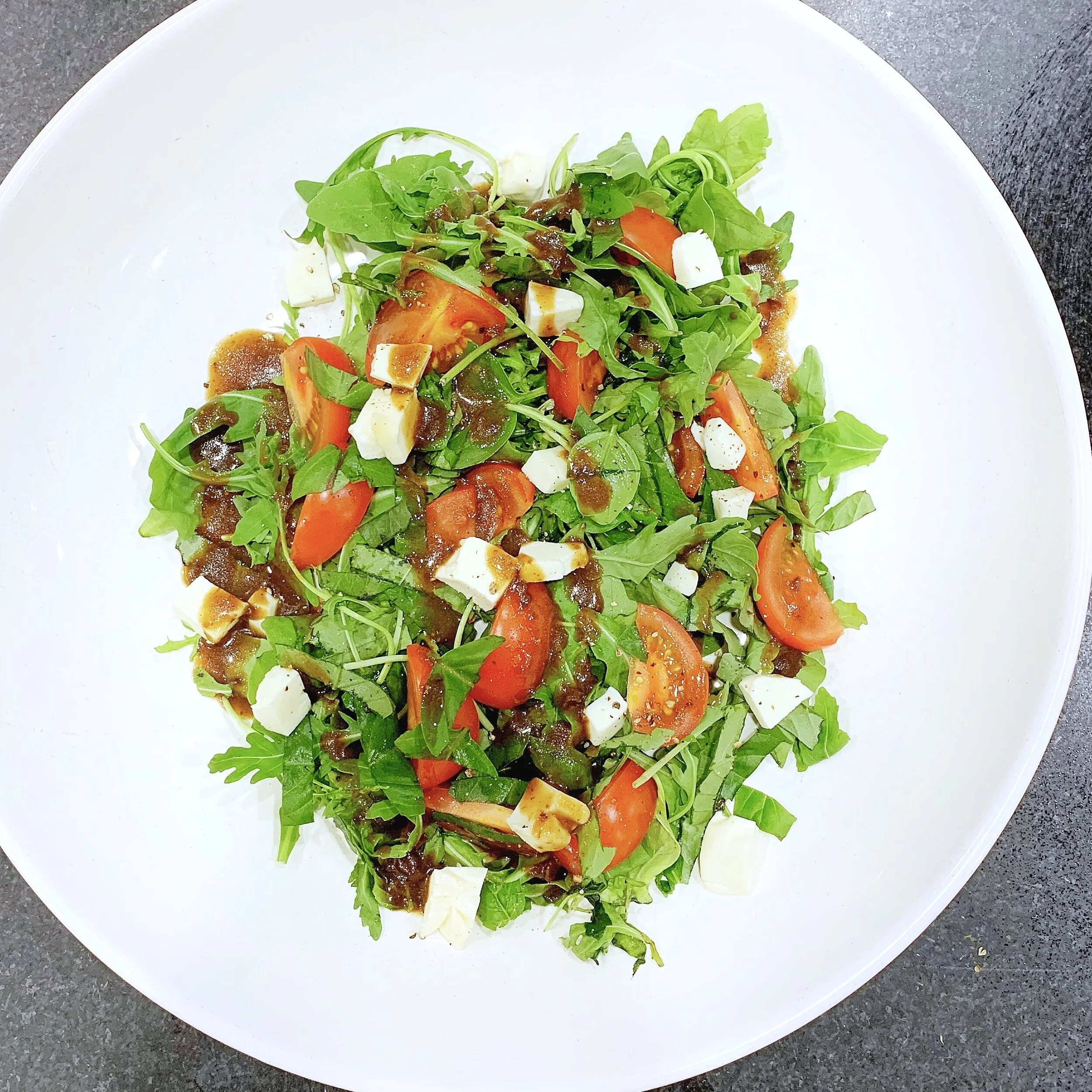 Caprese Arugula Salad