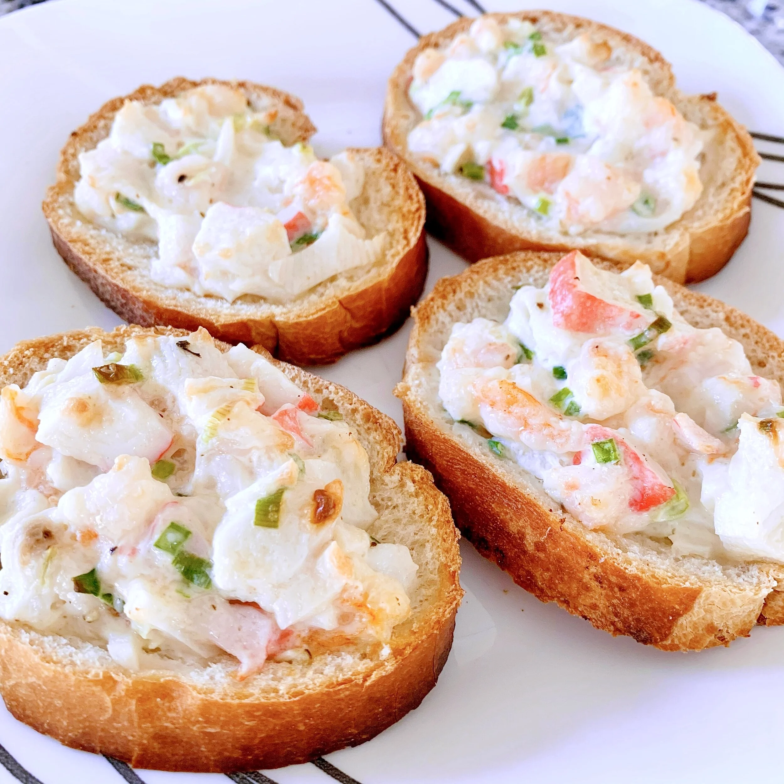 Shrimp &amp; Crab Toasts (Banh Mi Nuong Tom Cua)