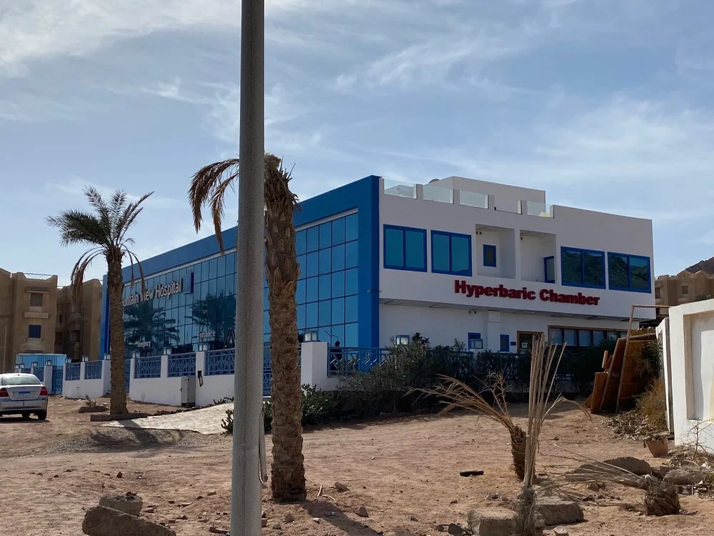 When divers don't decompress