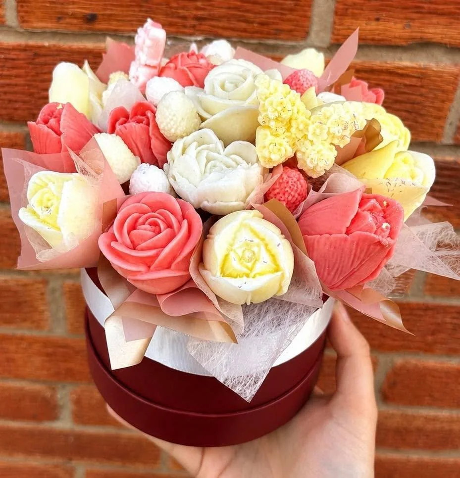 🌸✨ FLOWERS&hellip; but make them smell AMAZING ✨🌸

Our stunning Wax Melt Flower Bouquets are the perfect gift for someone special&hellip; or let&rsquo;s be honest, yourself 💅🏻💖

Hand-poured with beautiful highly scented wax , these bouquets look