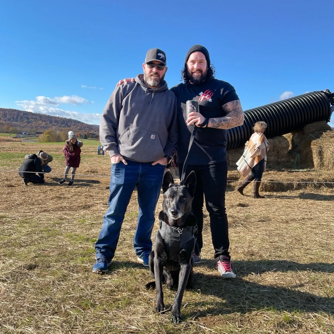 Getting ready for the corn maze at @harvest_gap with @jstew_2 Hurricane, of course, had the fastest time 🌽