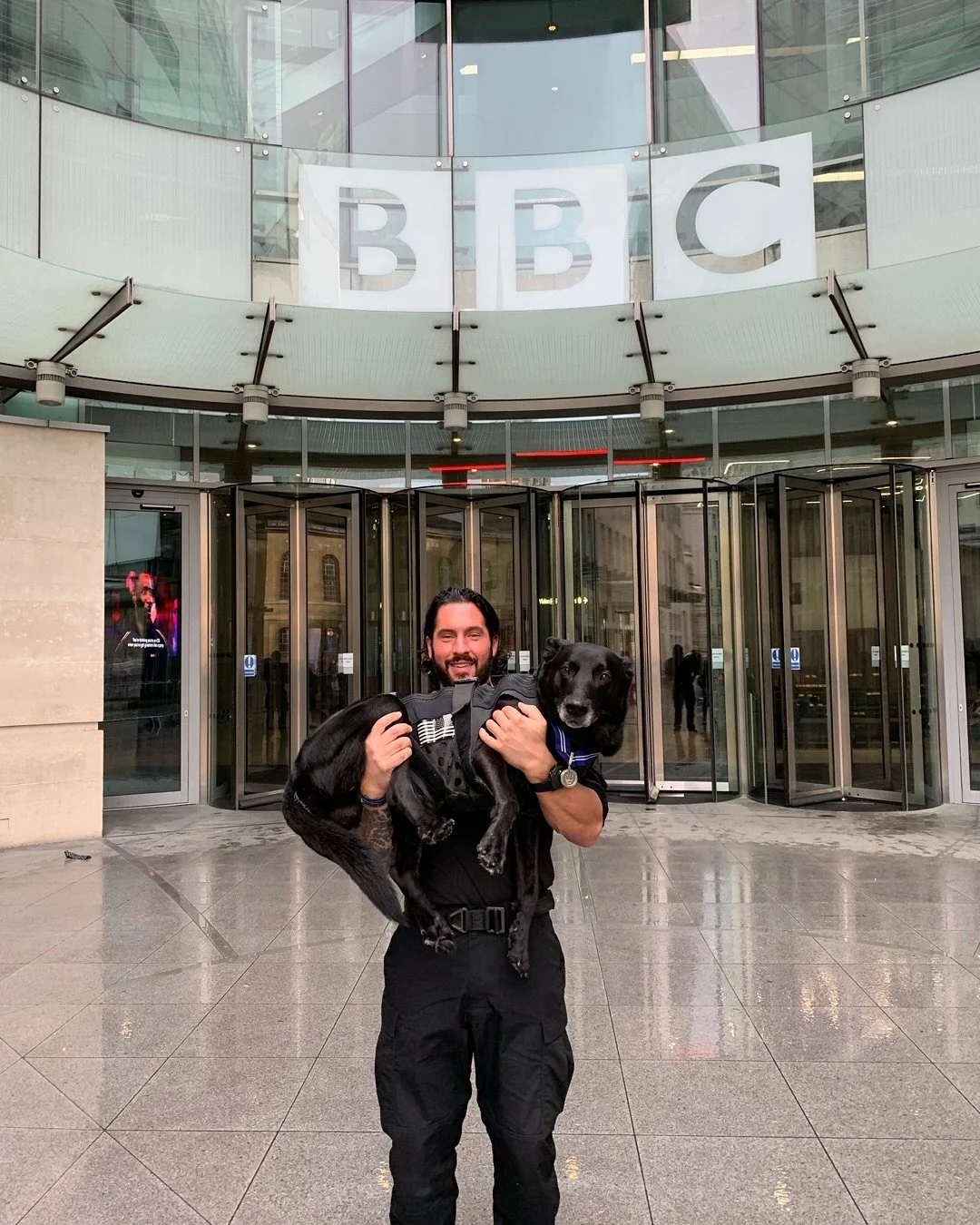 That time Hurricane left his KONG in BBC&rsquo;s elevator and wouldn&rsquo;t leave until we went back and got it 😂

#kong #bbc #london #pdsa #malinos #k9handler #topdog #legendsneverdie #hurricane #gsd #travel #usss