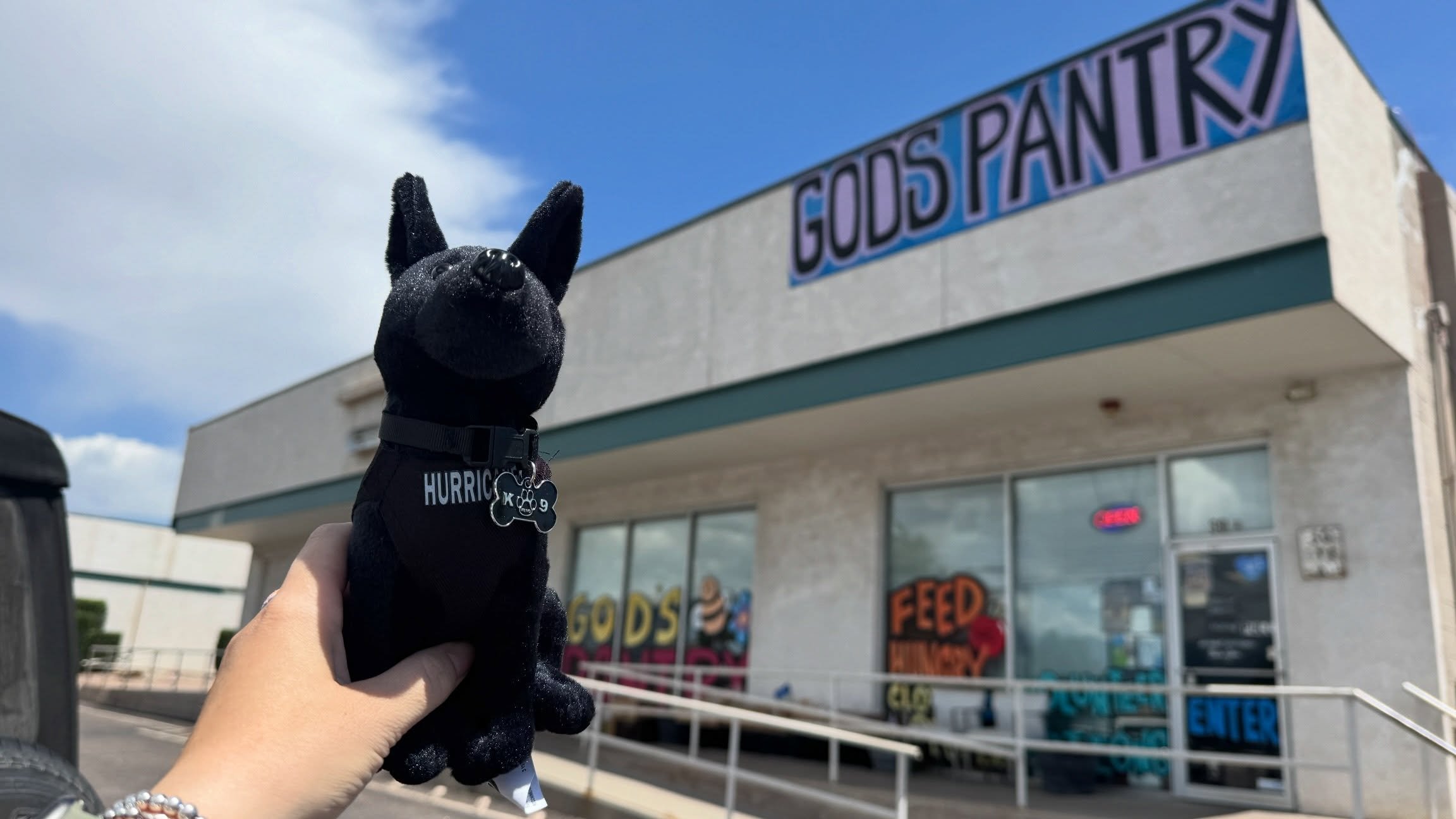 A Heartfelt Thank You to God&rsquo;s Pantry!

We are incredibly grateful to God&rsquo;s Pantry for their generous $5,000 donation in support of our retired working dog heroes!

Operating right here in Colorado Springs and El Paso County, God&rsquo;s 