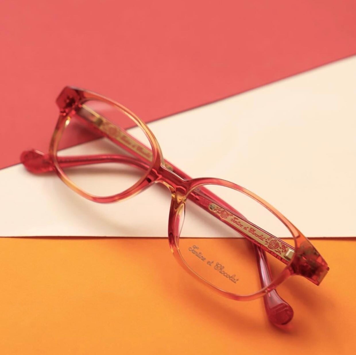 With the warmer weather finally coming back, it&rsquo;s time to bring out our fav routine summer styles... and what better place to start than with these Tartine Et Chocolat frames 🤓 
-
Tartine et Chocolate is known for providing Australia&rsquo;s m