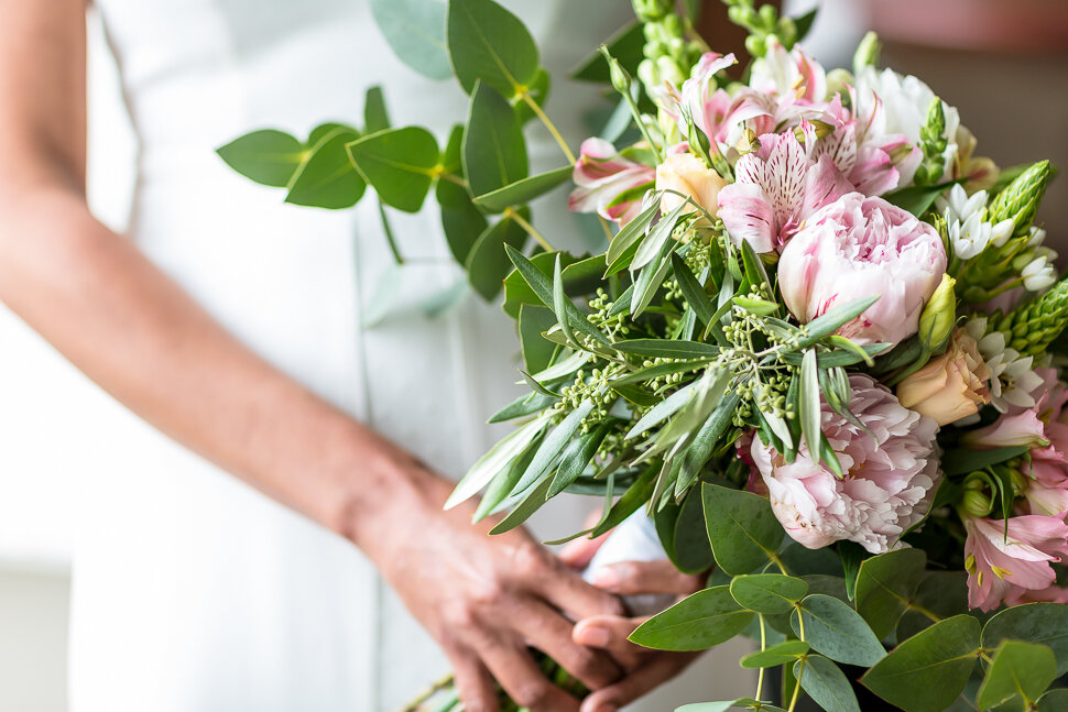 5 Tips for Handling Your Bridal Bouquet on Your Big Day