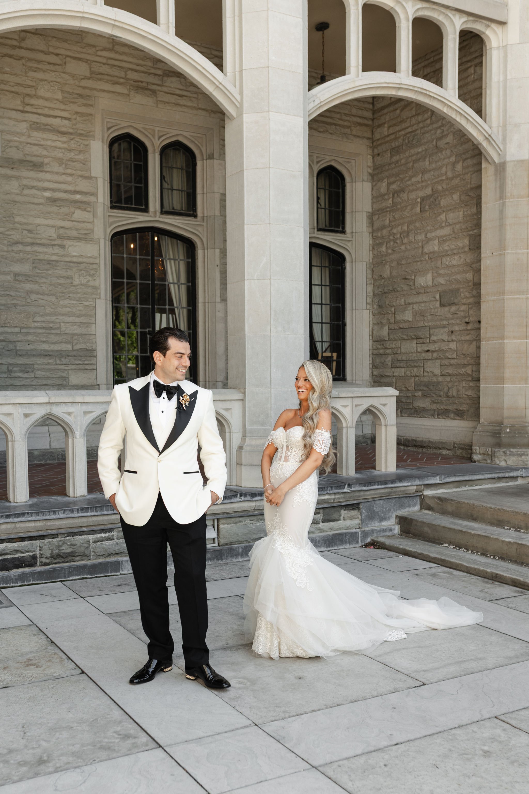 Canadian Bride Guide Leah and Alexander at Casa Loma