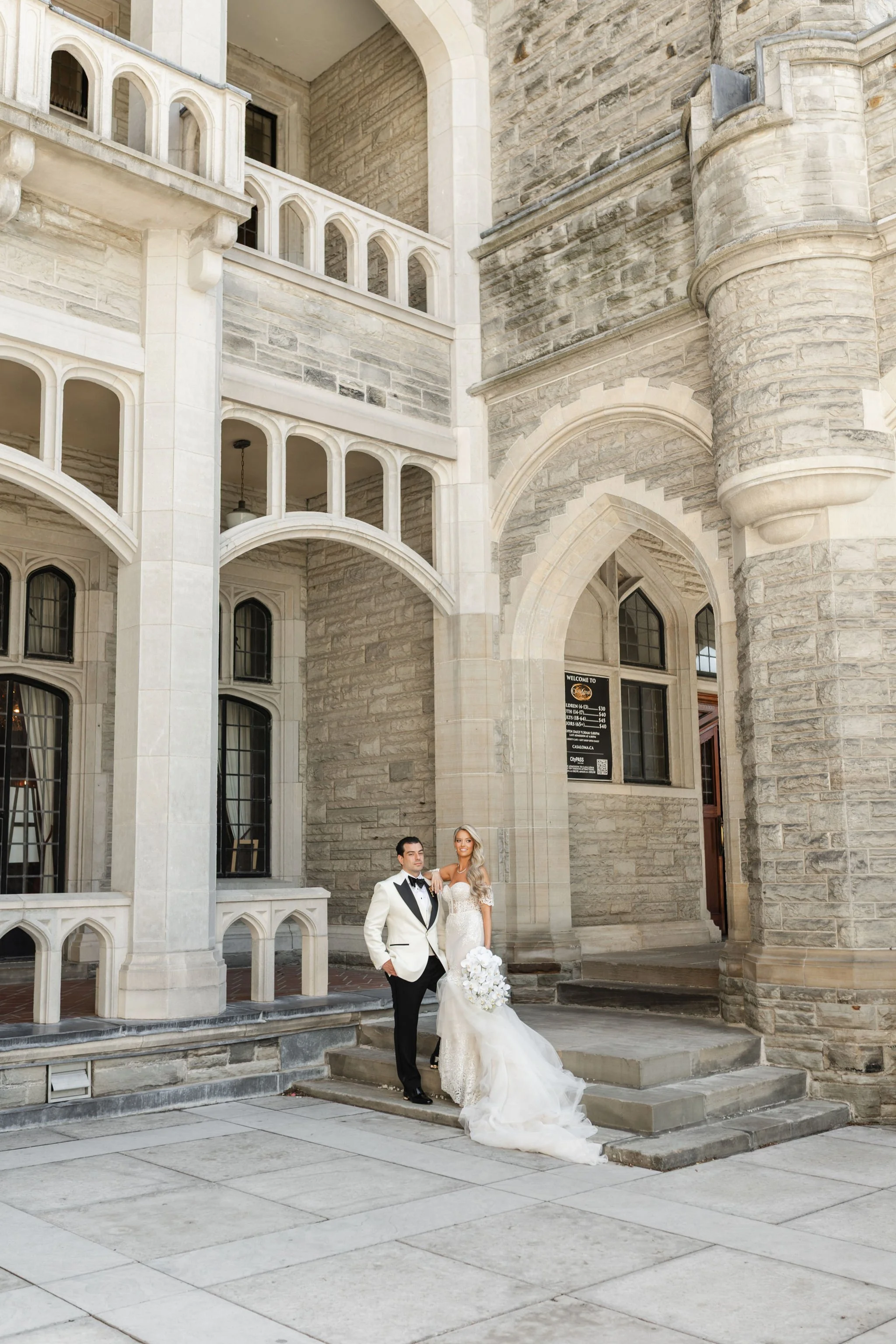 Canadian Bride Guide Leah and Alexander at Casa Loma