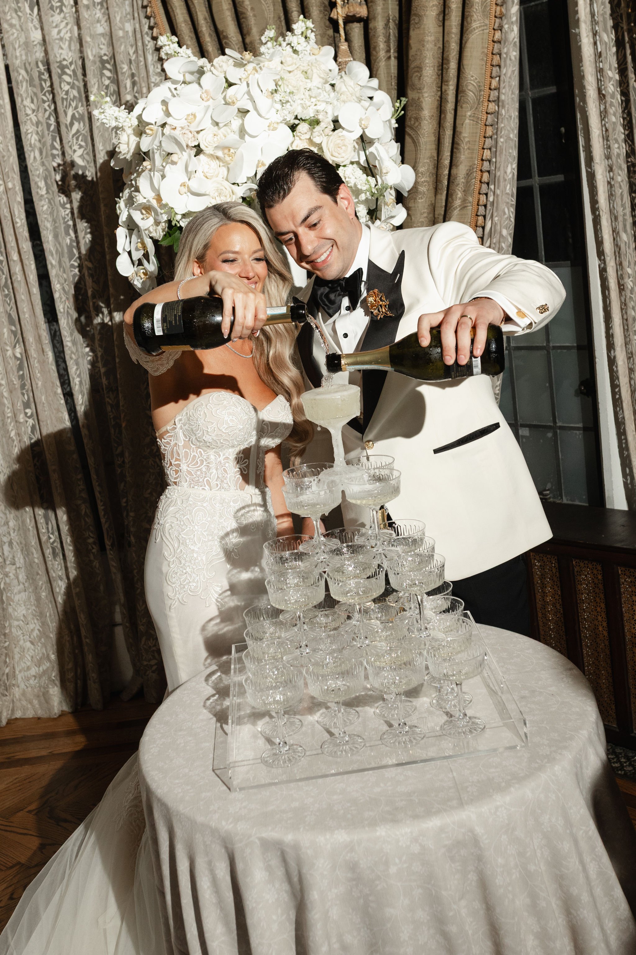 Canadian Bride Guide Leah and Alexander at Casa Loma