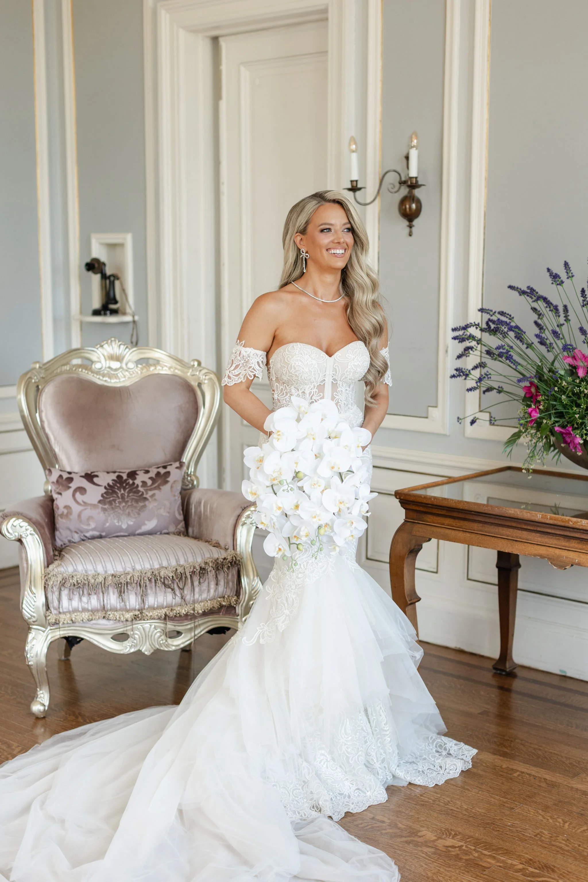 Canadian Bride Guide Leah and Alexander at Casa Loma