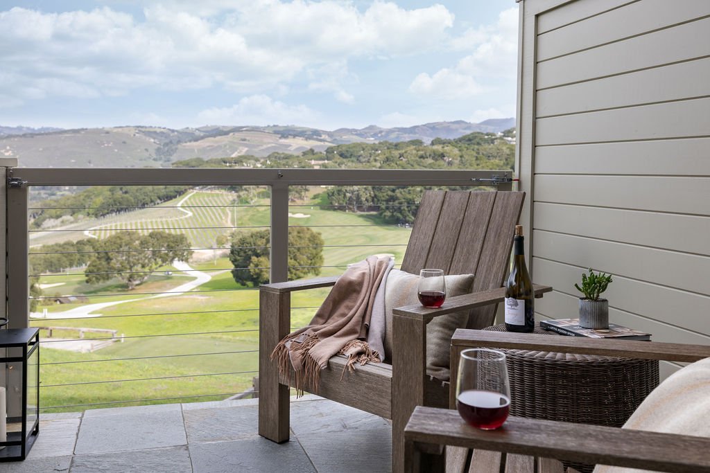 EstateSuite_Room369_Balcony2 (1).jpg