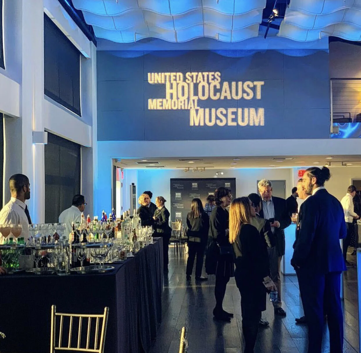 HOW TO PLAN A FUNDRAISER THAT ENGAGES GUESTS TO PARTICIPATE