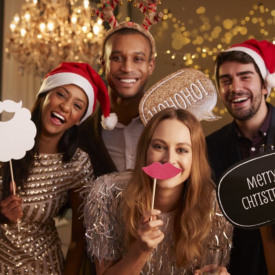 GIVE YOUR TEAM THE HOLIDAY LOVE THEY DESERVE: VIRTUAL EVENT SOLUTIONS