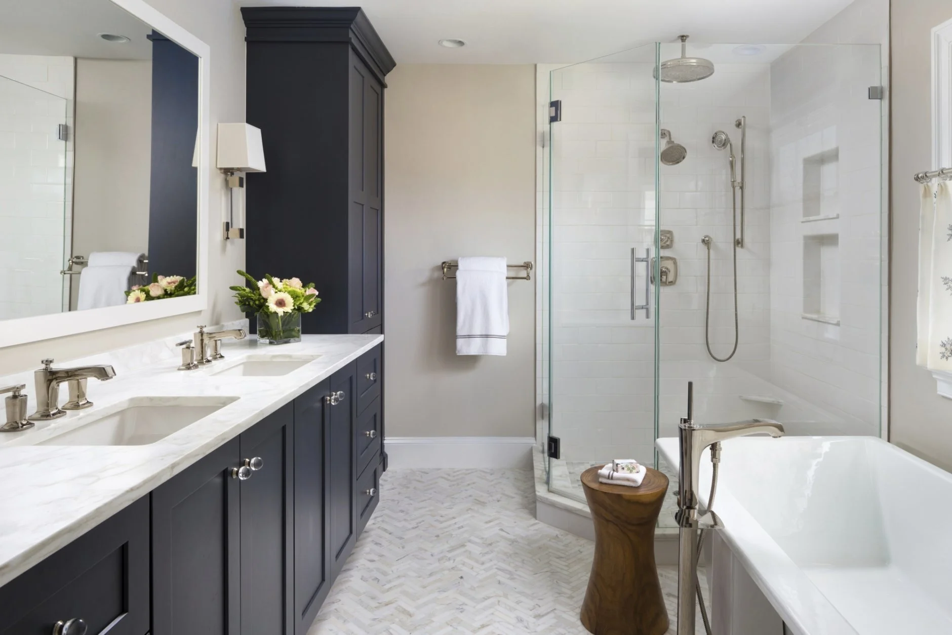 Homes_Designer_Master_Baths_08567-1880x1254.jpg