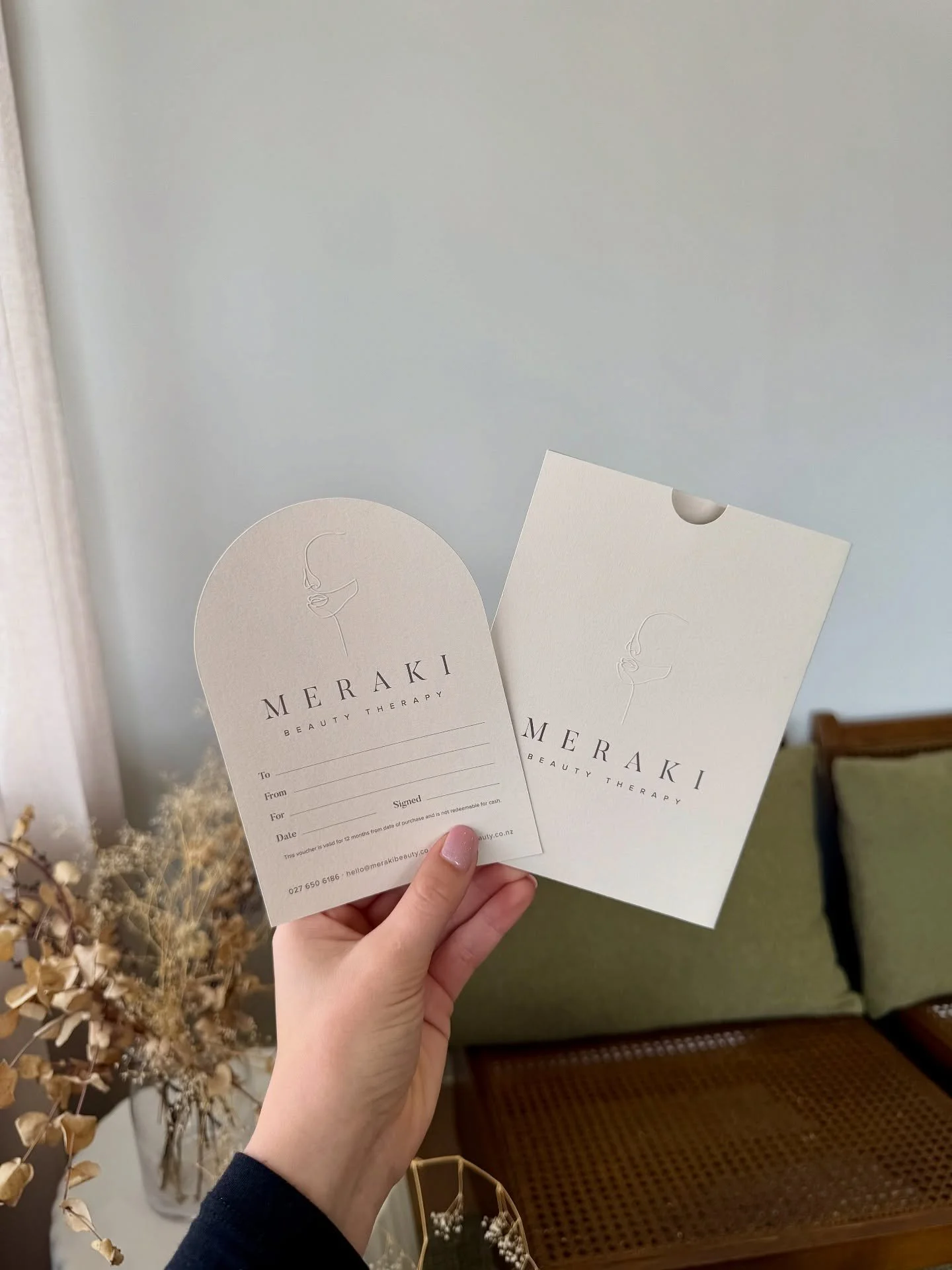 Because self care makes the best gift ✨ 
We are loving how our new vouchers turned out - who are you treating this Christmas?!

Designed by @vanillahayes 

#gift#selfcare#holidayseason#gifting#relax#treat#facial#massage#christmasgiftideas#skinclinic#