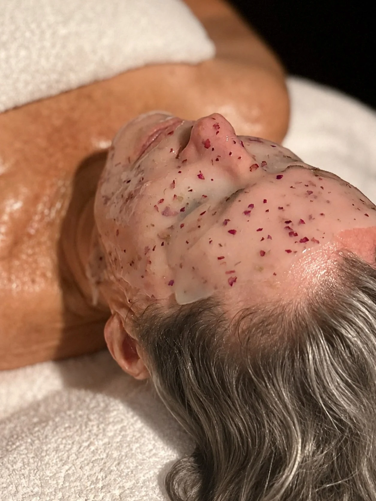 Imagine this being your next hour&hellip; 🤍 

#relax #facial #barrierrepair #hydration #ageprevention