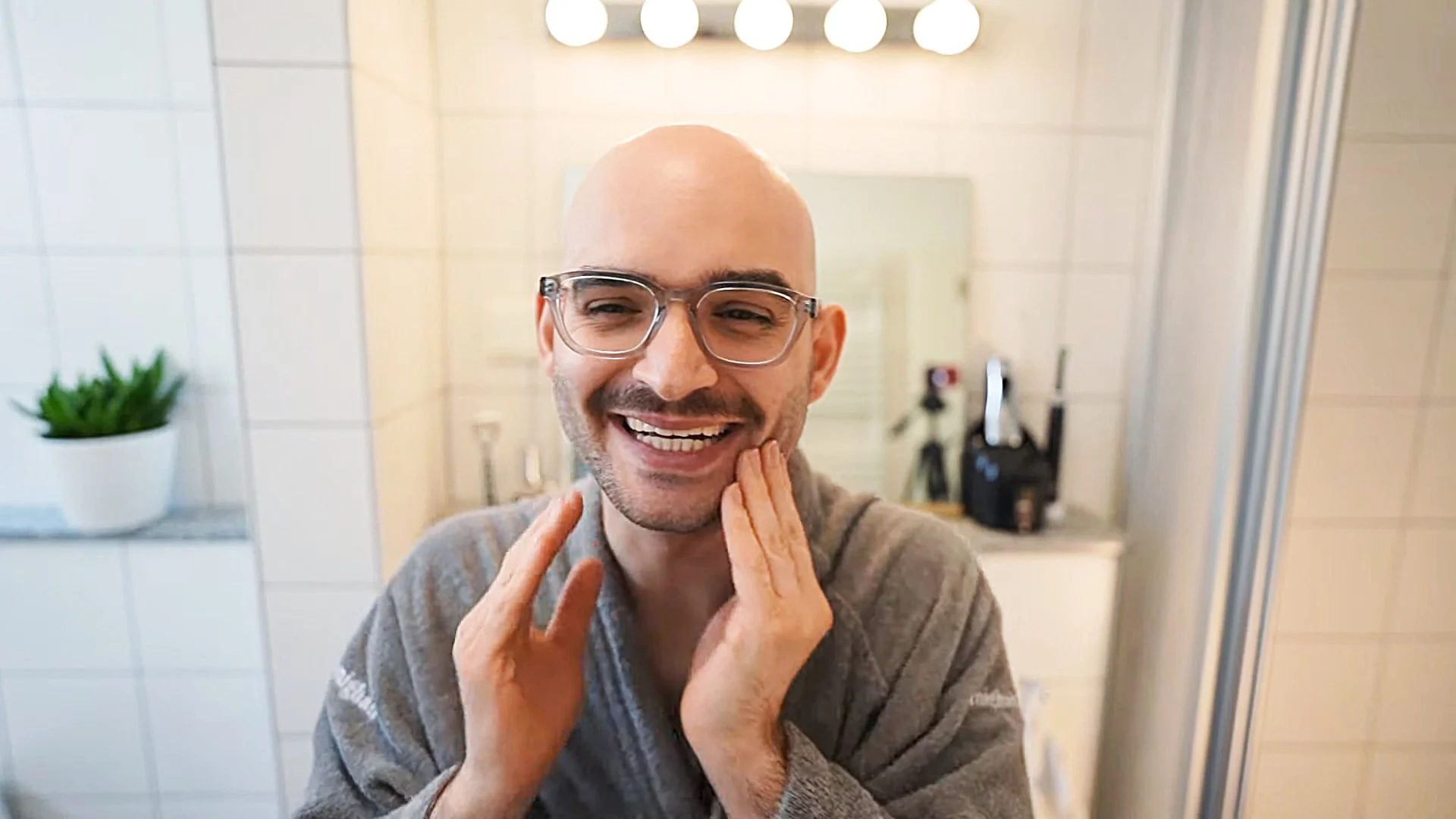 0 mm Glatze und Bart rasieren! Die besten Tipps für Anfänger