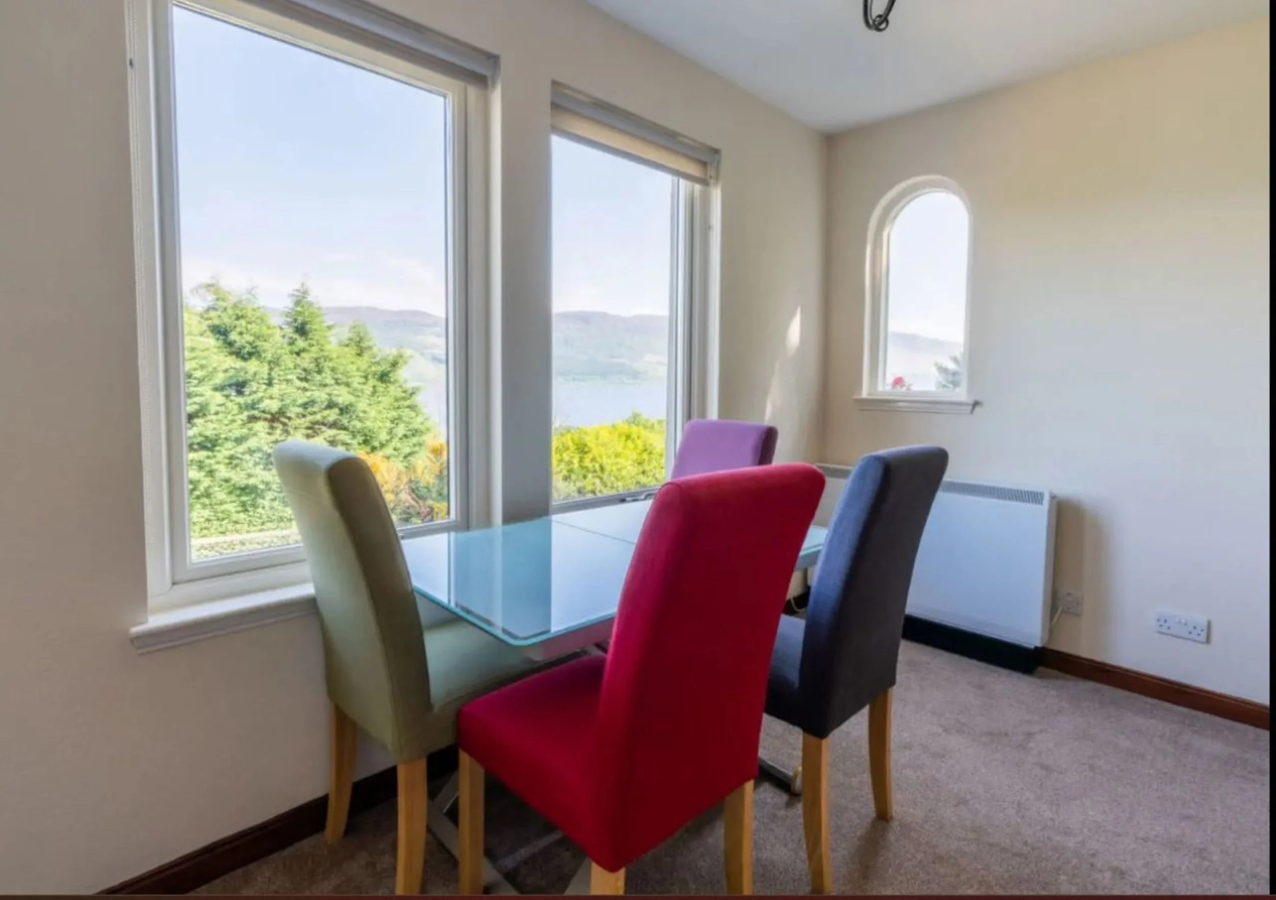 Woodside Dining.jpg