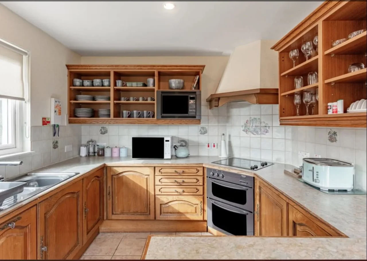 Braeside Kitchen 2.jpg
