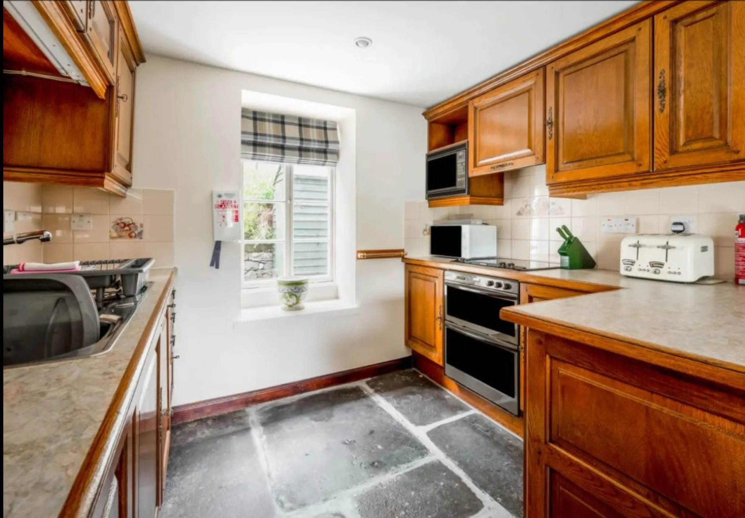Burnside Kitchen.jpg