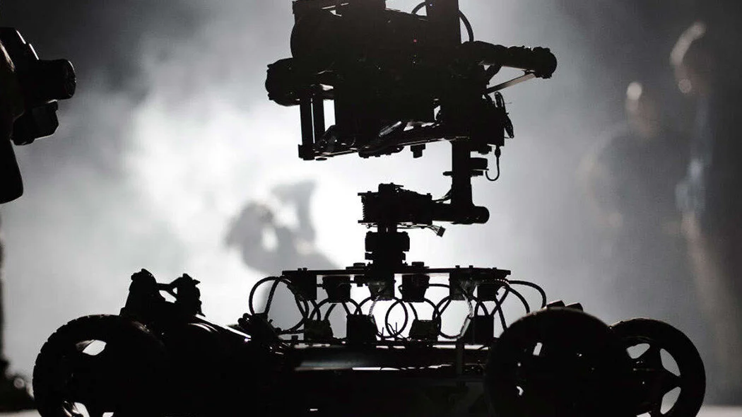 Remote-control buggy cam with stabilised gimbal for low tracking shots