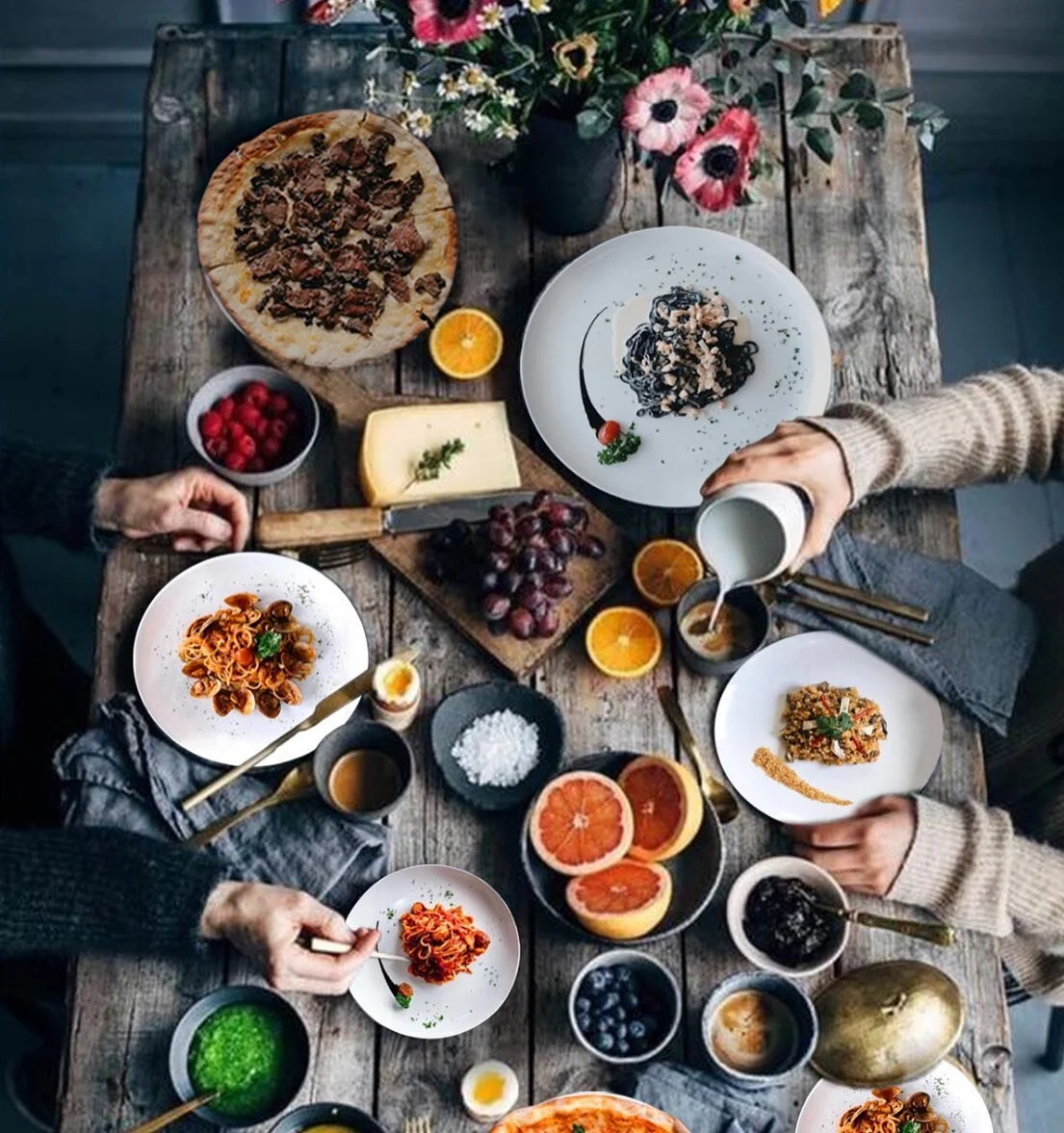 Whether you're dining-in or taking away, we make it to order, every time. It might mean a little waiting, but it&rsquo;s worth it when you take that first bite.

Even when you're just trying to stay 
cozy.
.
#alwaysfresh
#pastaitalia
#forzaitalia 
#p